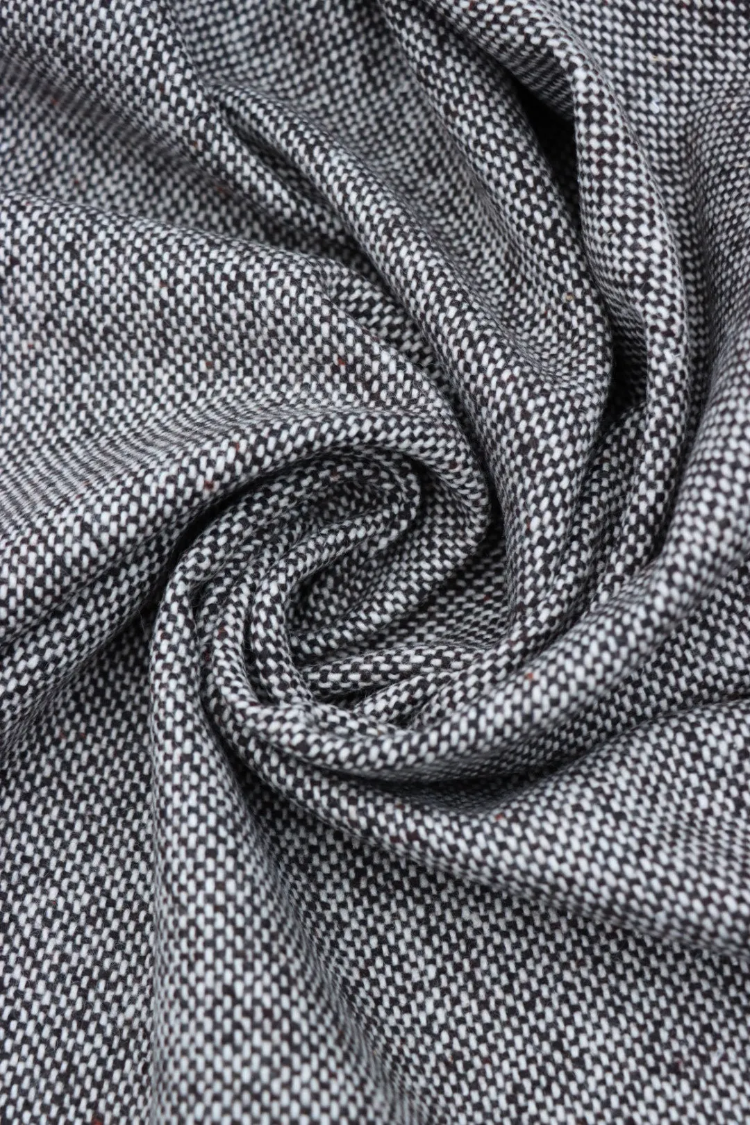 1YD 12IN FLAWED REMNANT; Jacobean Tweed Wool Coating