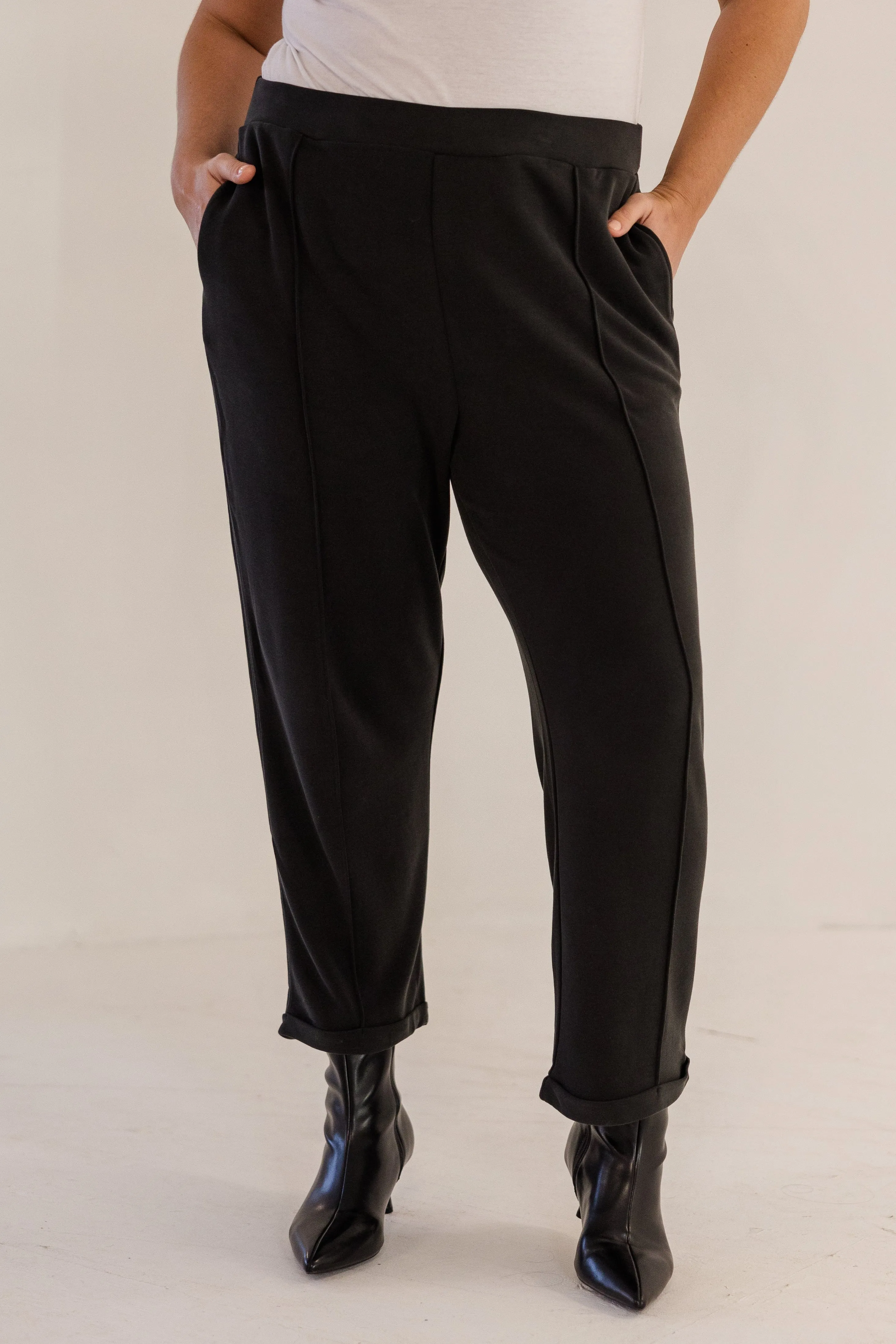 Chloe Pintuck Taper Pant, Black