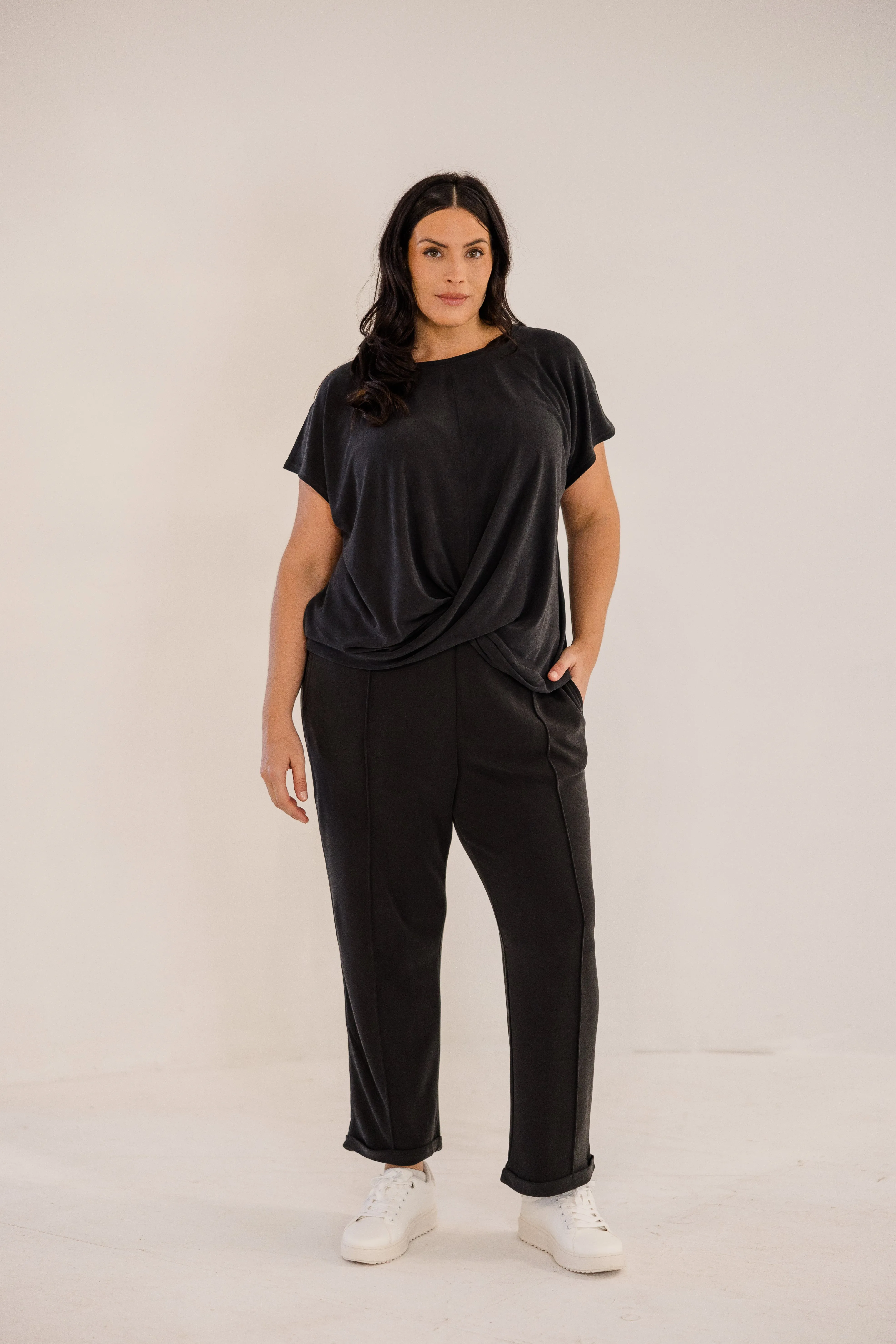 Chloe Pintuck Taper Pant, Black
