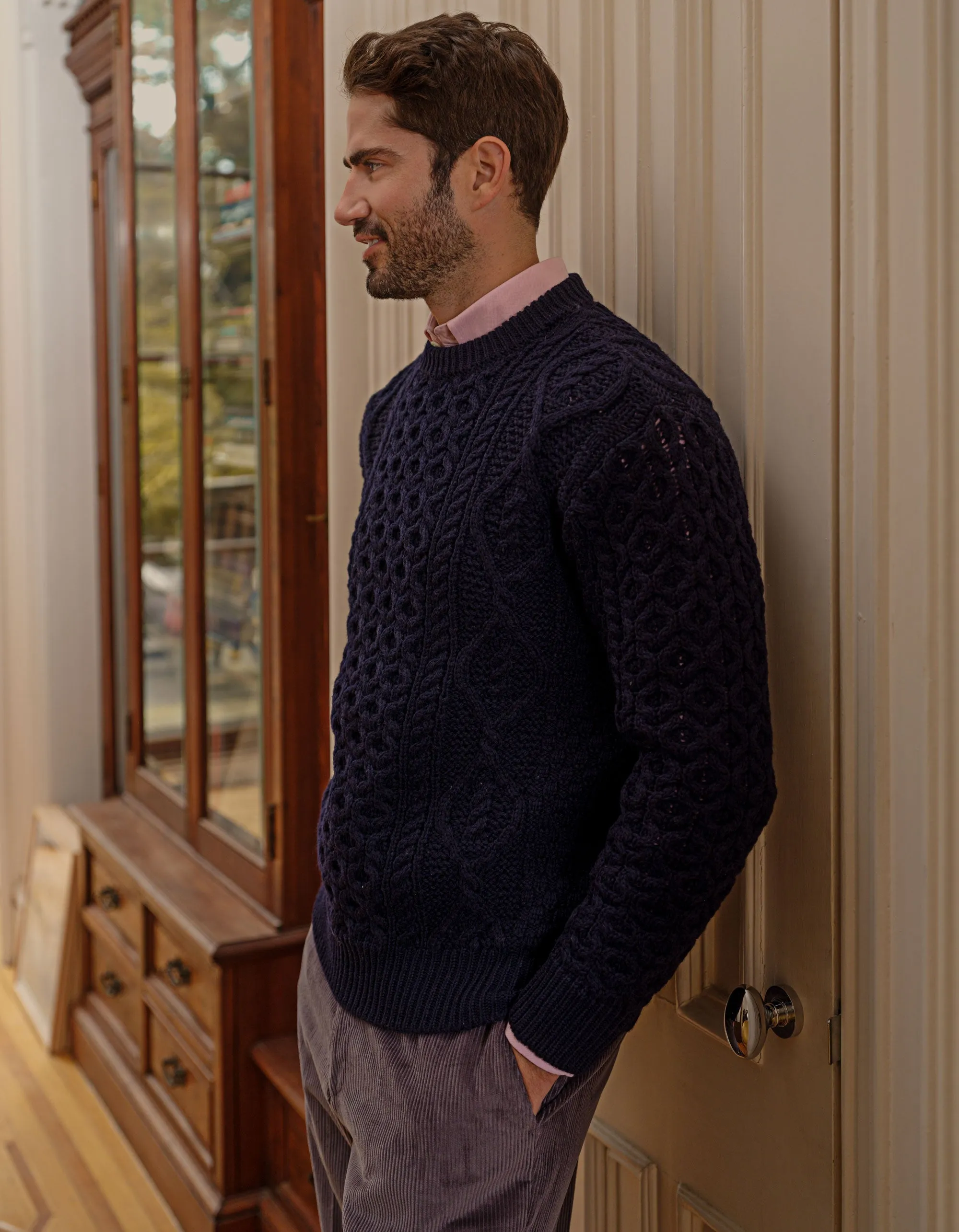 CREW NECK ARAN CABLE SWEATER - NAVY