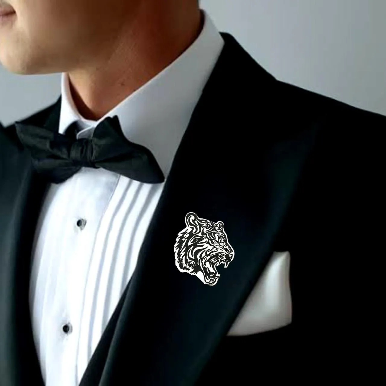 Designer Silver Color Lion Face Metal Brooch