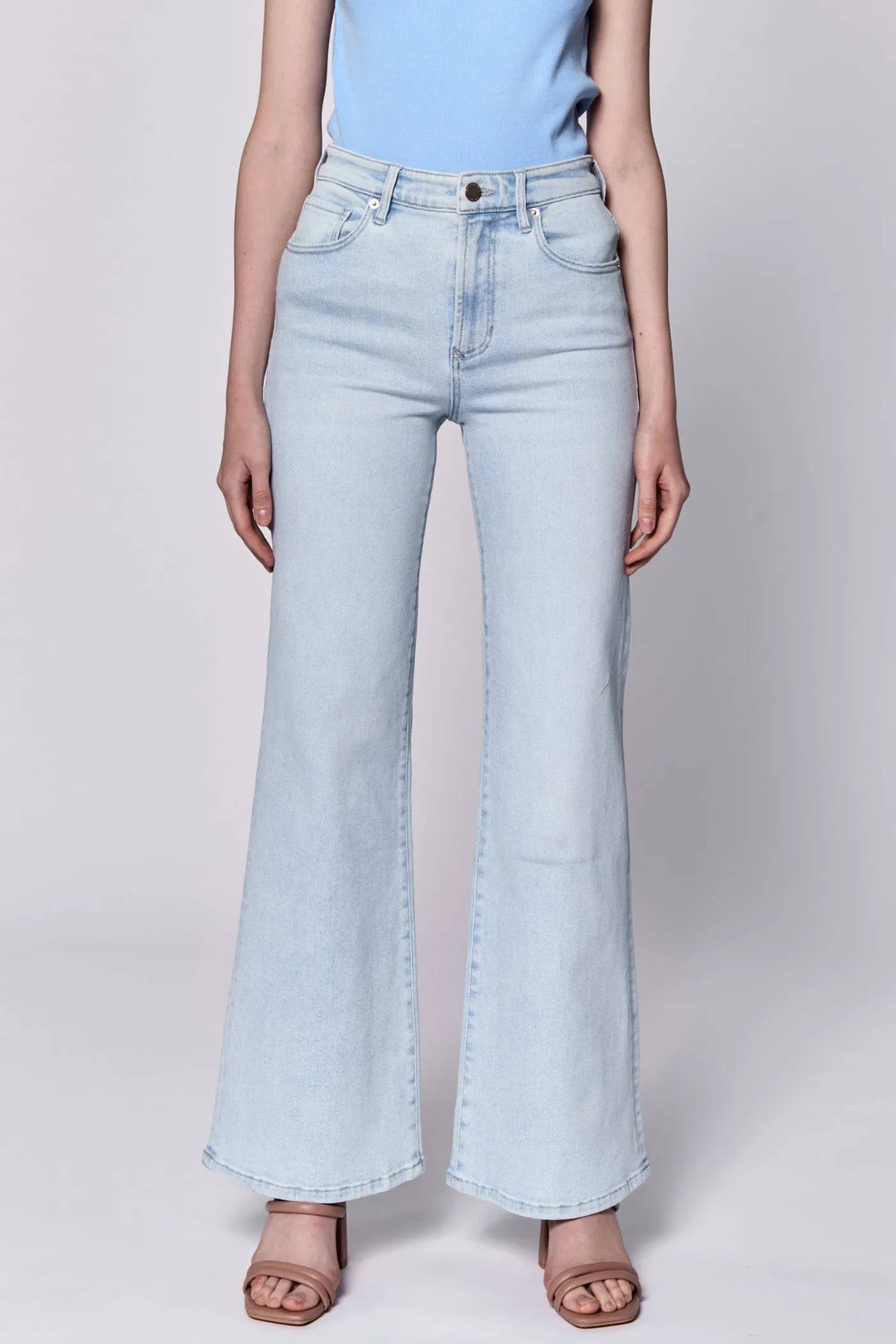 FIONA MID RISE FULL INSEAM CLEAN HEM JEANS FINN