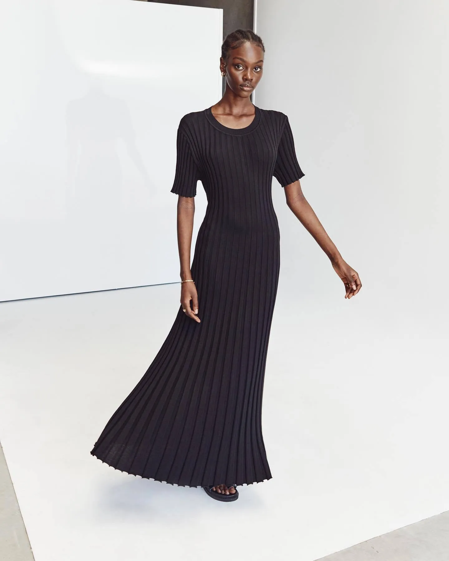 Knitted Pleated Midi Dress